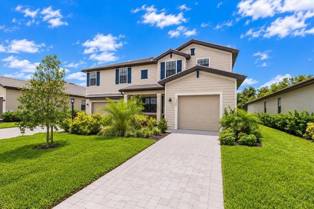For Sale: $799,000 (5 beds, 4 baths, 3336 Square Feet)
