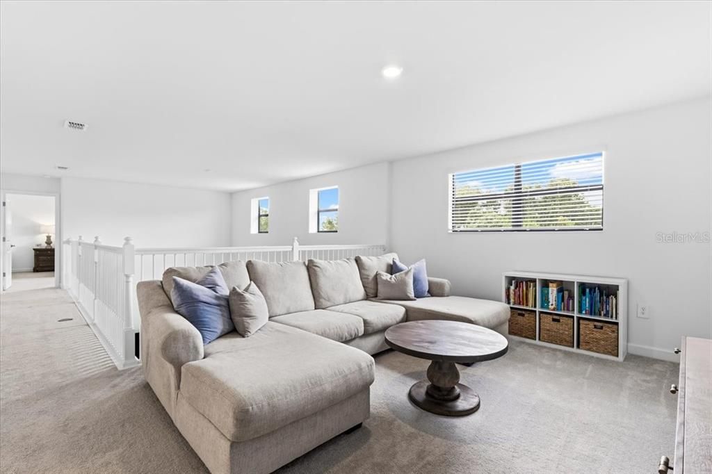 For Sale: $799,000 (5 beds, 4 baths, 3336 Square Feet)