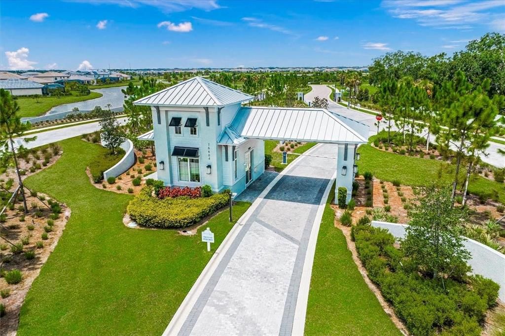 For Sale: $799,000 (5 beds, 4 baths, 3336 Square Feet)