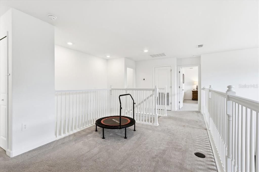 For Sale: $799,000 (5 beds, 4 baths, 3336 Square Feet)