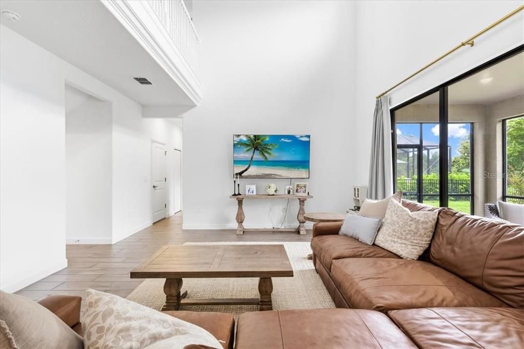For Sale: $799,000 (5 beds, 4 baths, 3336 Square Feet)