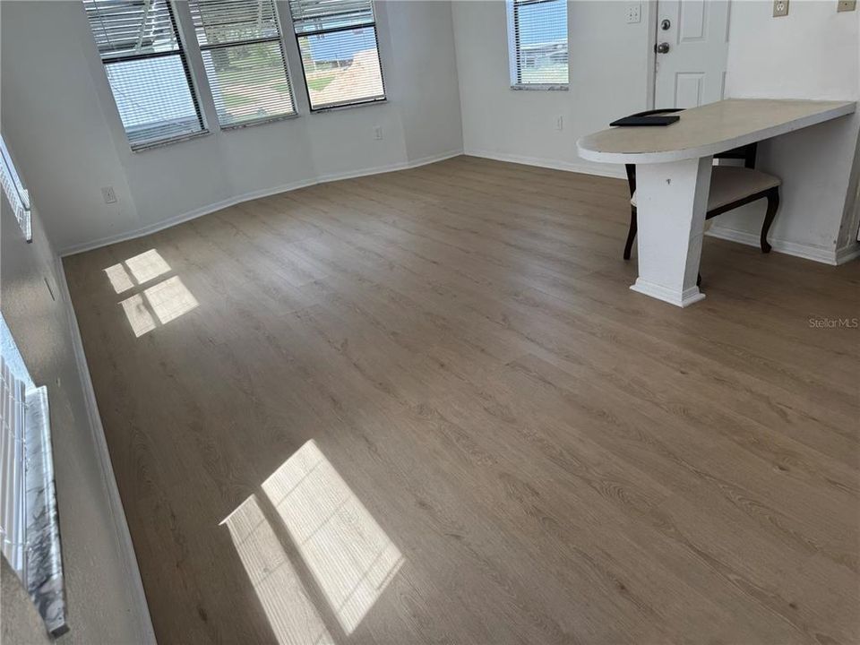 В аренду: $1,200 (2 спален, 2 ванн, 940 Квадратных фут)