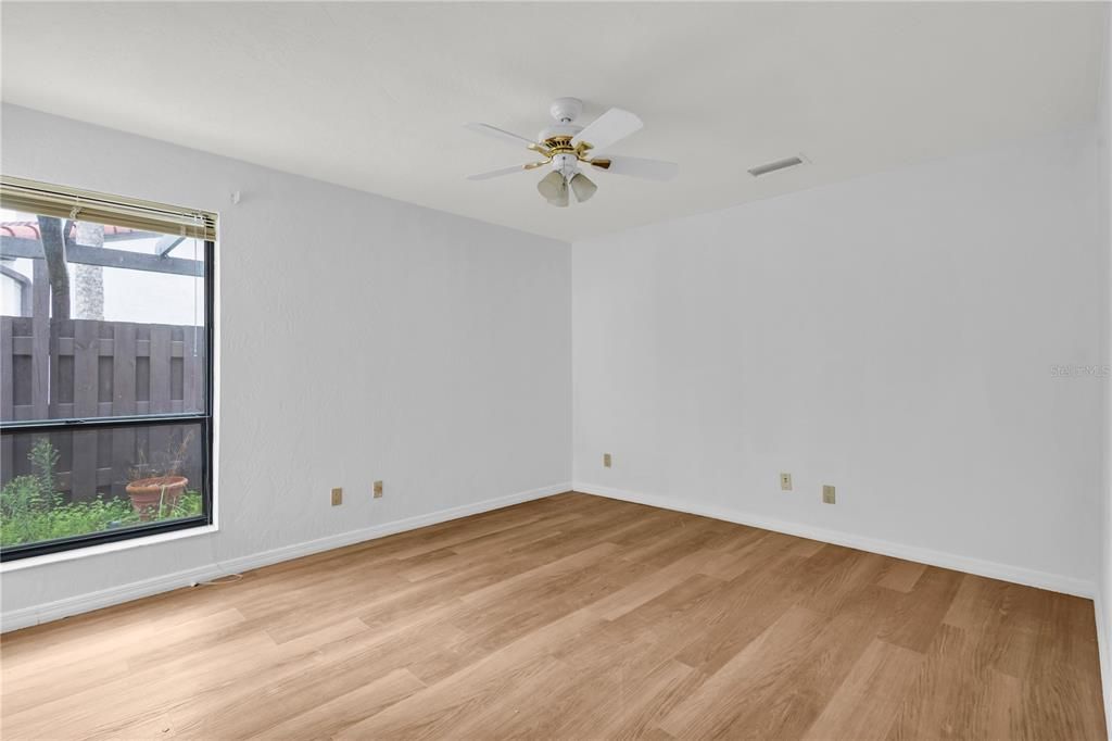 For Sale: $359,000 (3 beds, 2 baths, 1768 Square Feet)