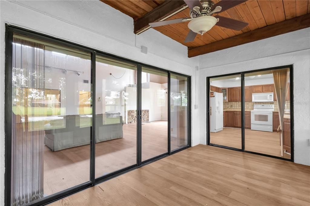 For Sale: $359,000 (3 beds, 2 baths, 1768 Square Feet)