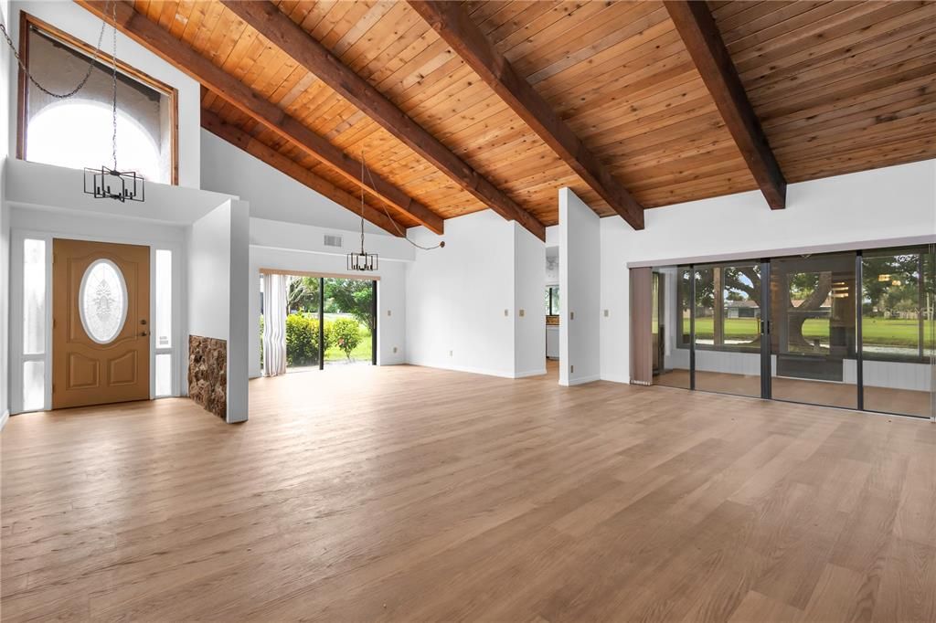 For Sale: $359,000 (3 beds, 2 baths, 1768 Square Feet)