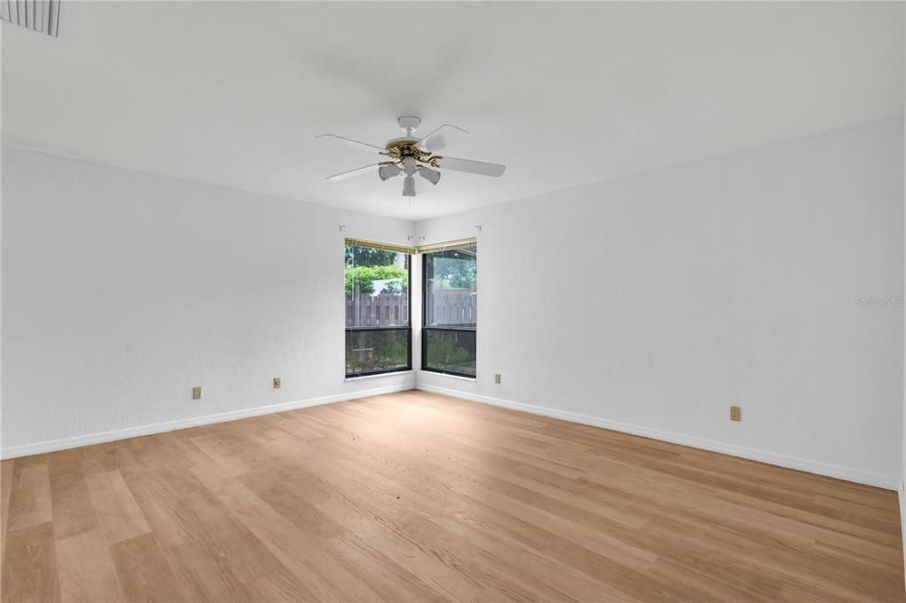 For Sale: $359,000 (3 beds, 2 baths, 1768 Square Feet)