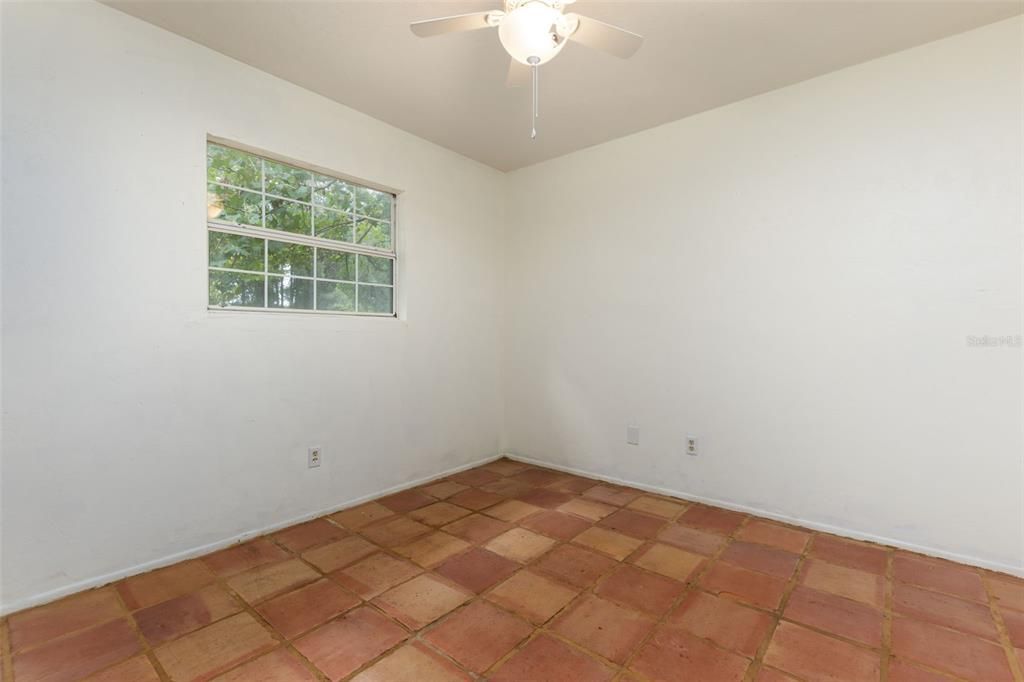 En Venta: $300,000 (3 camas, 2 baños, 1659 Pies cuadrados)