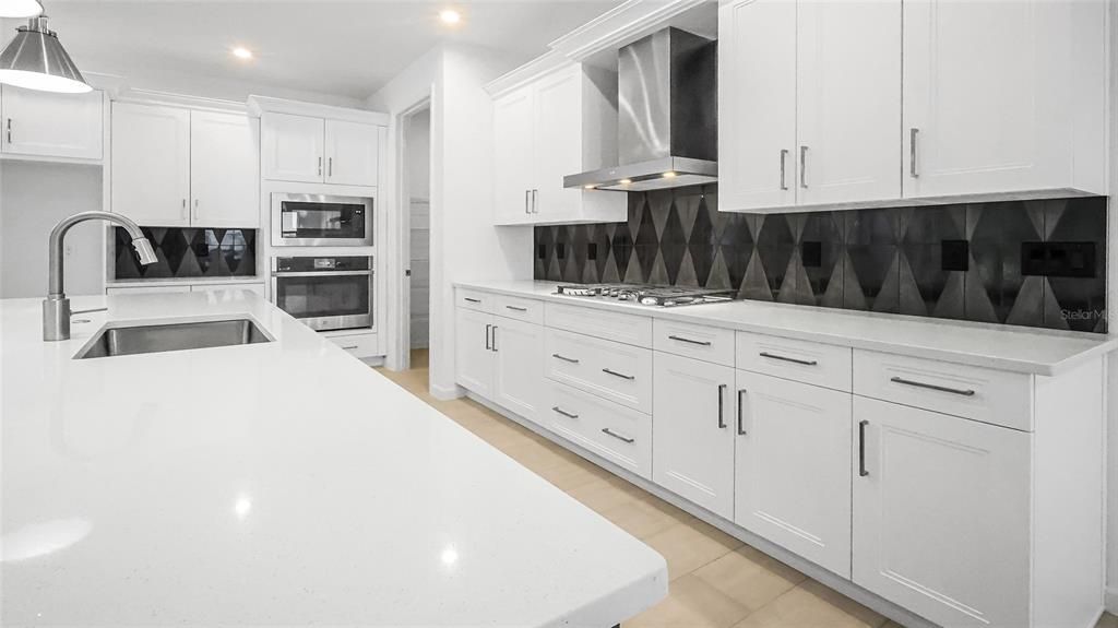 En Venta: $565,990 (3 camas, 3 baños, 2129 Pies cuadrados)