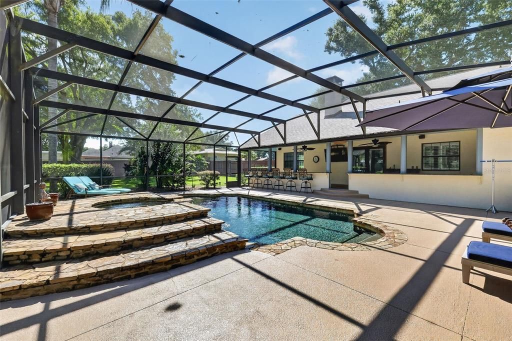 En Venta: $549,000 (4 camas, 3 baños, 2126 Pies cuadrados)