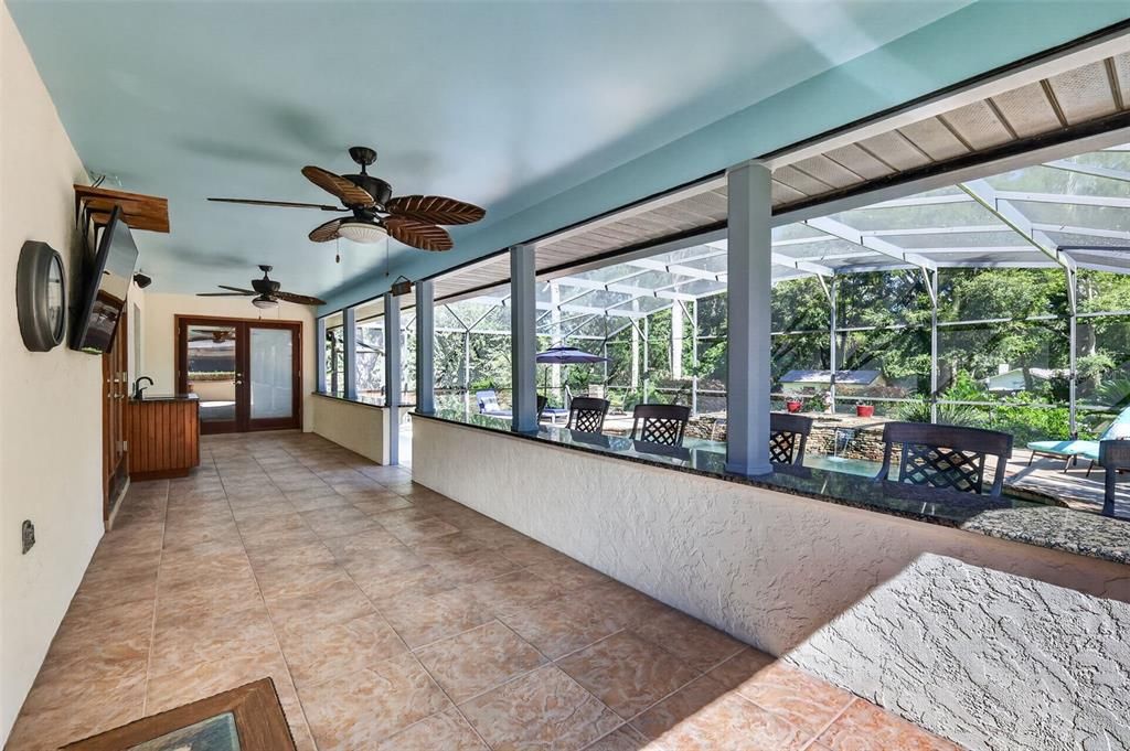En Venta: $549,000 (4 camas, 3 baños, 2126 Pies cuadrados)