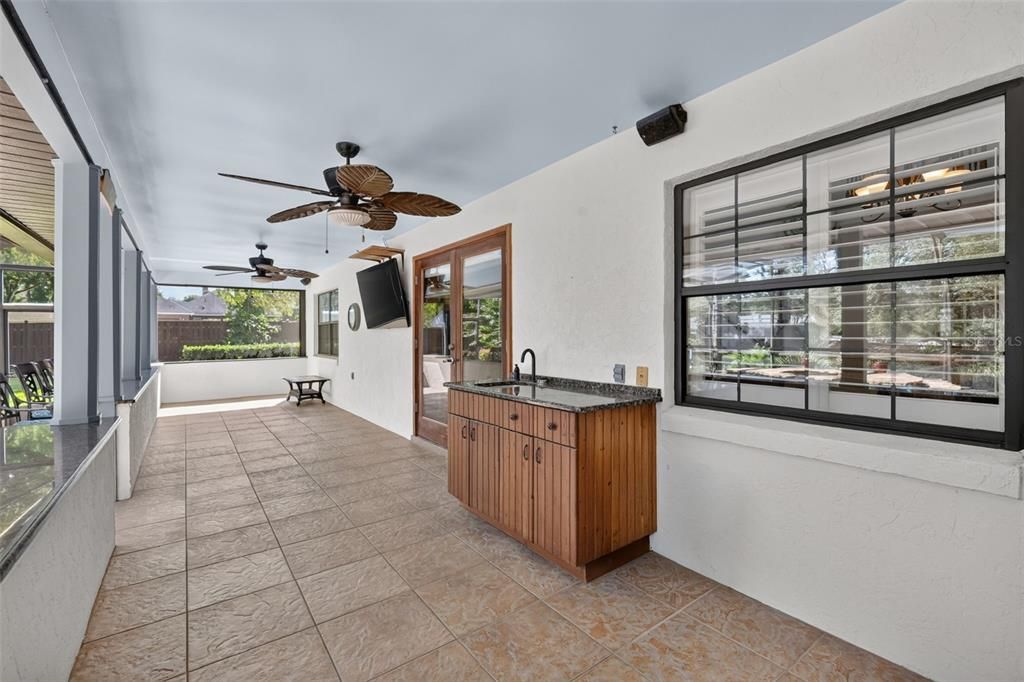 En Venta: $549,000 (4 camas, 3 baños, 2126 Pies cuadrados)