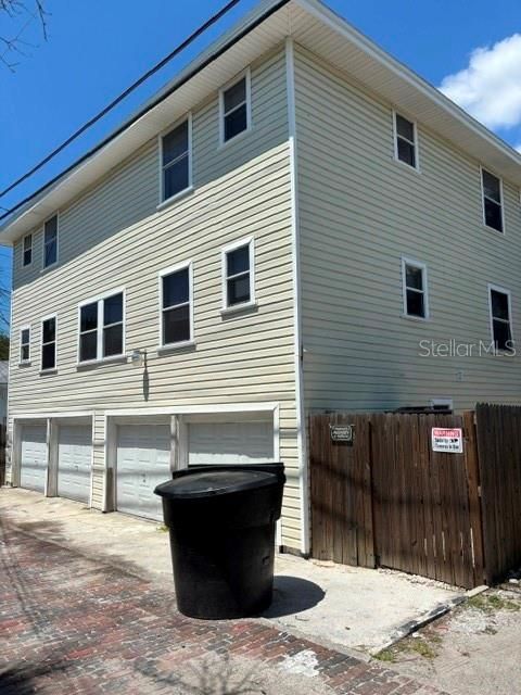 For Sale: $1,499,000 (10 beds, 8 baths, 5834 Square Feet)