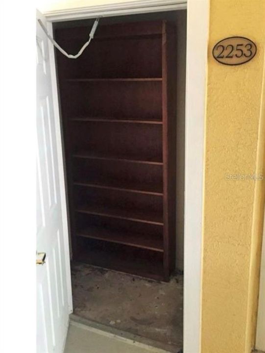 待售: $180,000 (2 贝兹, 2 浴室, 1022 平方英尺)