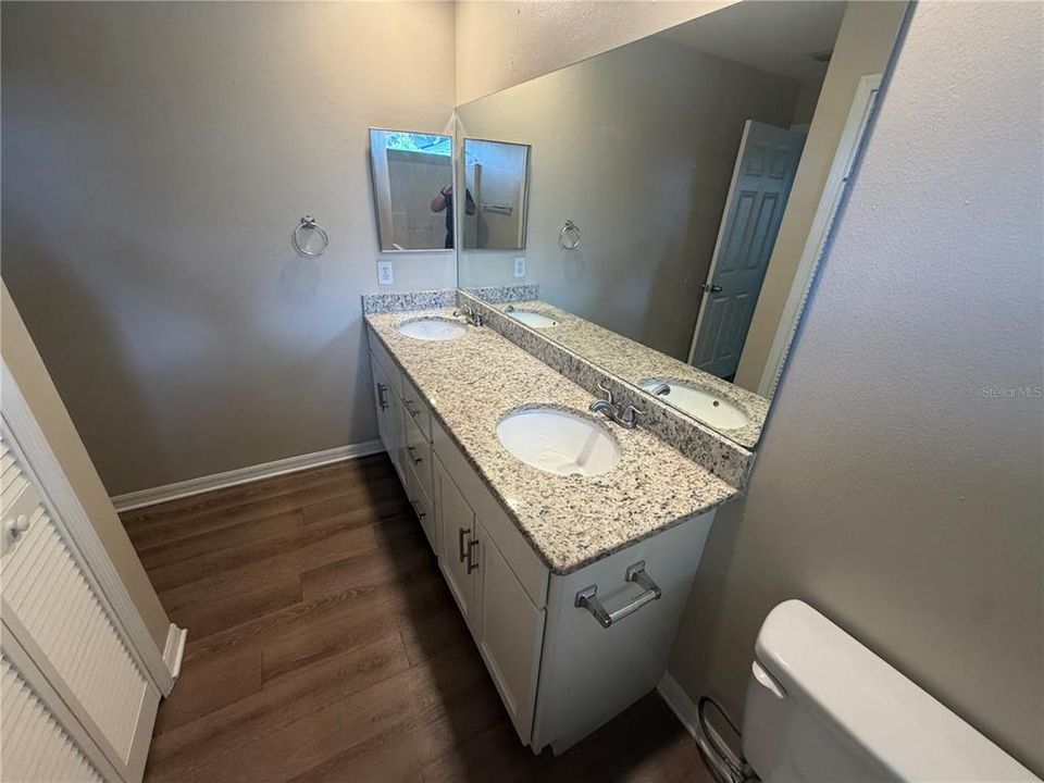 For Sale: $299,900 (3 beds, 2 baths, 1573 Square Feet)
