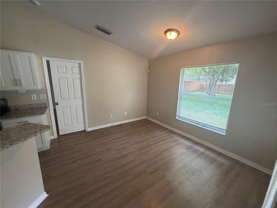 For Sale: $299,900 (3 beds, 2 baths, 1573 Square Feet)