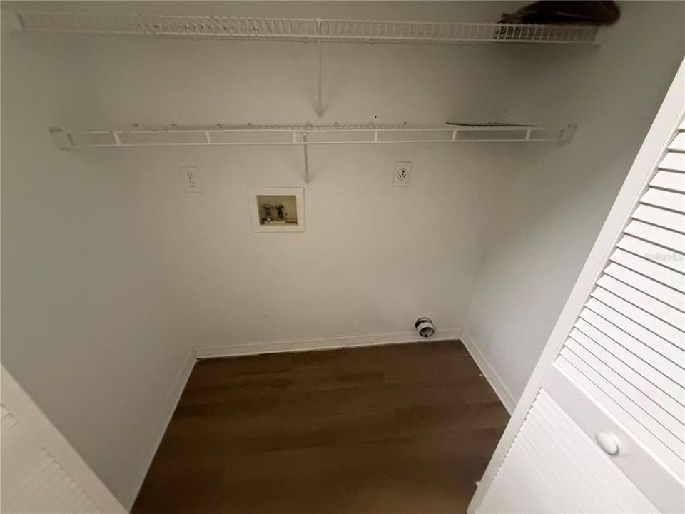 For Sale: $299,900 (3 beds, 2 baths, 1573 Square Feet)