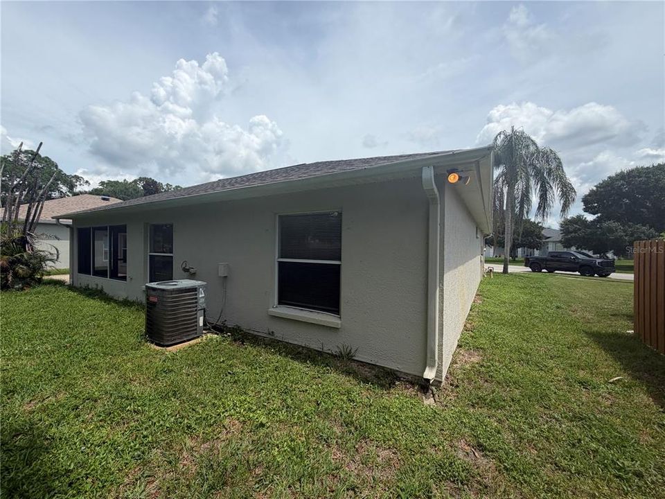 For Sale: $299,900 (3 beds, 2 baths, 1573 Square Feet)