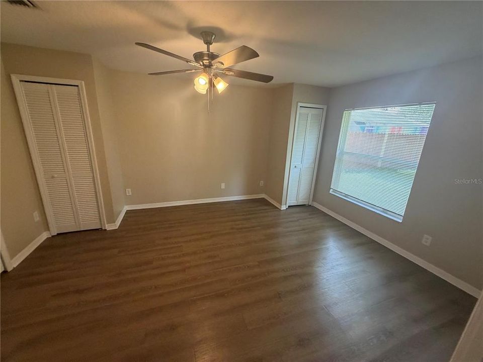 For Sale: $299,900 (3 beds, 2 baths, 1573 Square Feet)