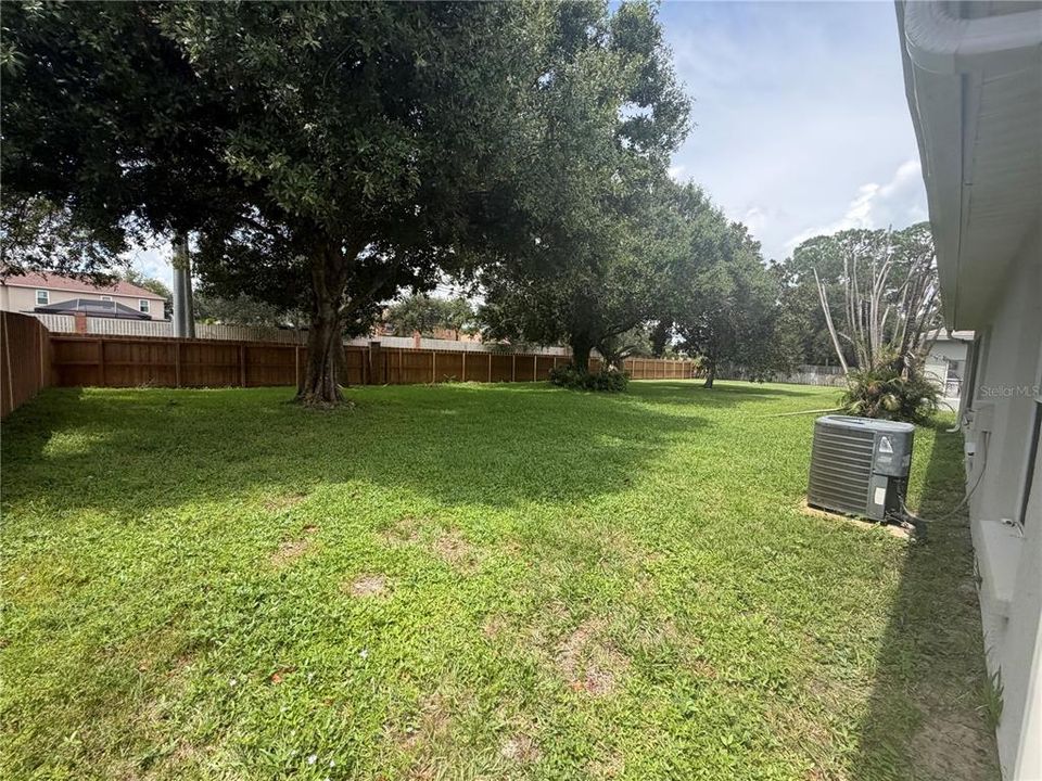 For Sale: $299,900 (3 beds, 2 baths, 1573 Square Feet)