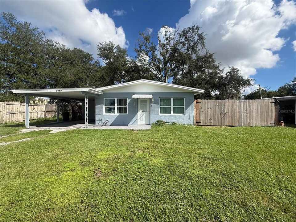 For Sale: $194,000 (2 beds, 1 baths, 864 Square Feet)