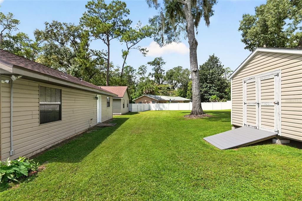 For Sale: $345,000 (4 beds, 3 baths, 2111 Square Feet)
