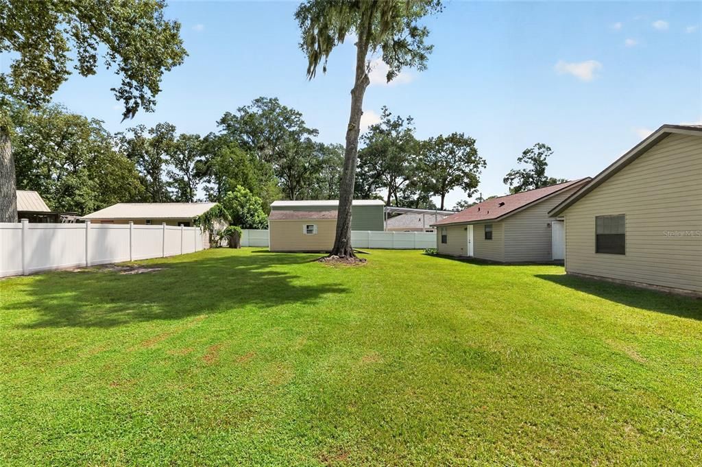 For Sale: $345,000 (4 beds, 3 baths, 2111 Square Feet)