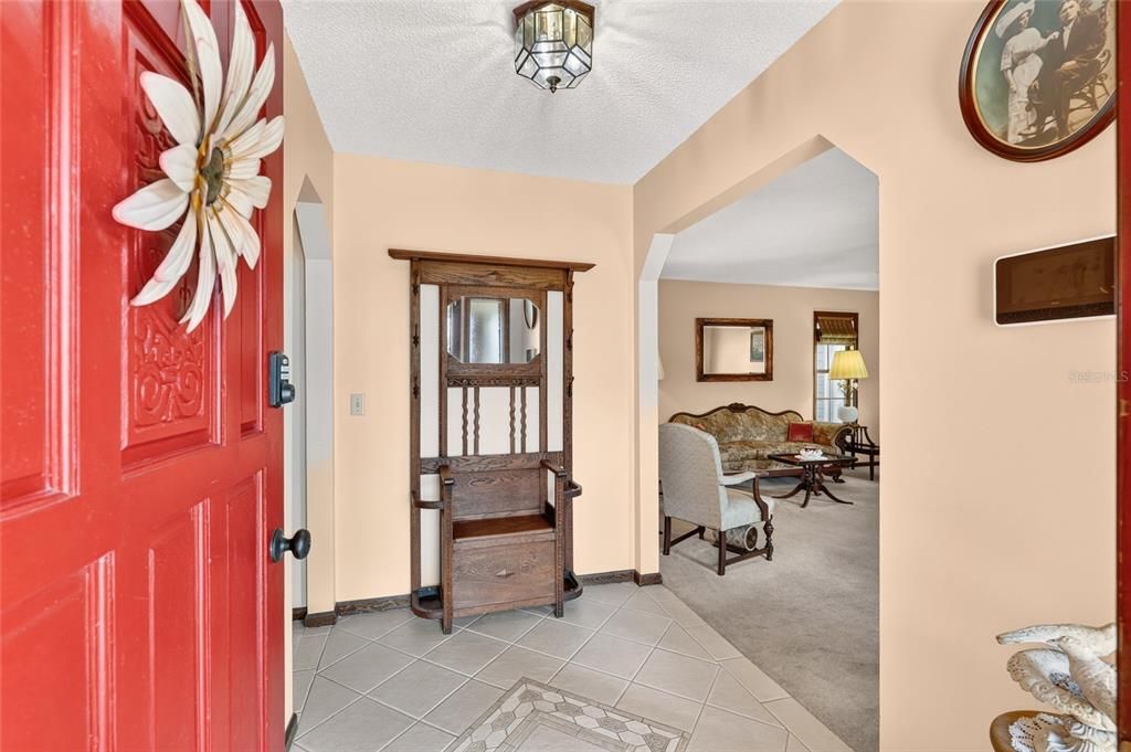 For Sale: $345,000 (4 beds, 3 baths, 2111 Square Feet)
