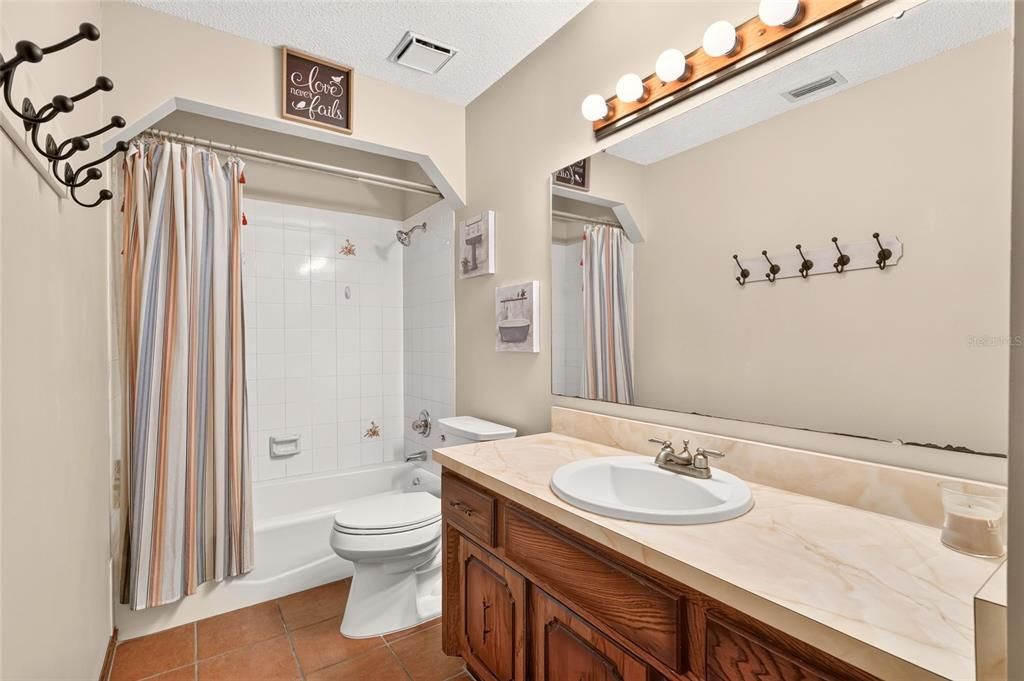 For Sale: $345,000 (4 beds, 3 baths, 2111 Square Feet)