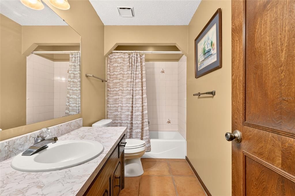 For Sale: $345,000 (4 beds, 3 baths, 2111 Square Feet)