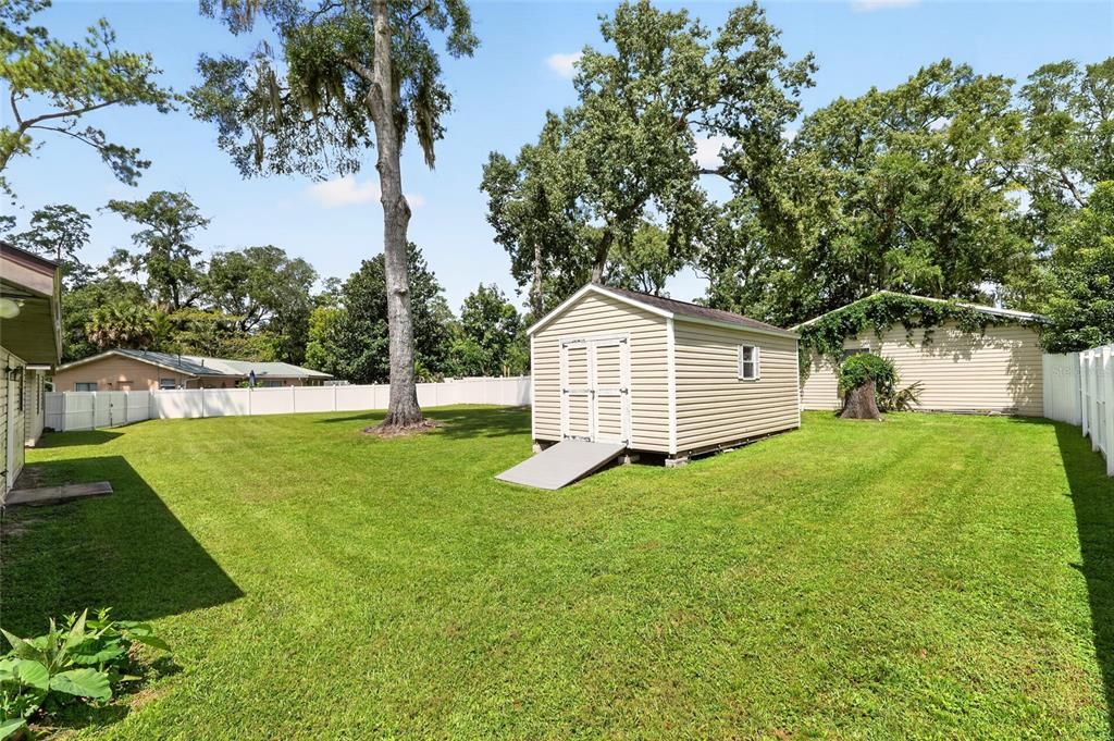 For Sale: $345,000 (4 beds, 3 baths, 2111 Square Feet)