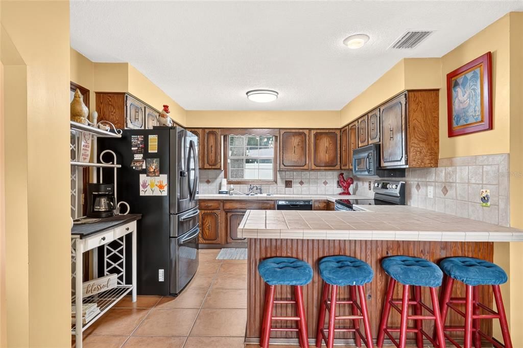For Sale: $345,000 (4 beds, 3 baths, 2111 Square Feet)