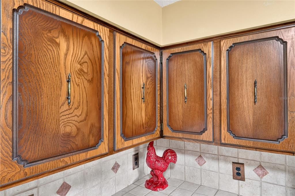 For Sale: $345,000 (4 beds, 3 baths, 2111 Square Feet)