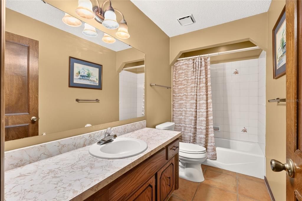 For Sale: $345,000 (4 beds, 3 baths, 2111 Square Feet)