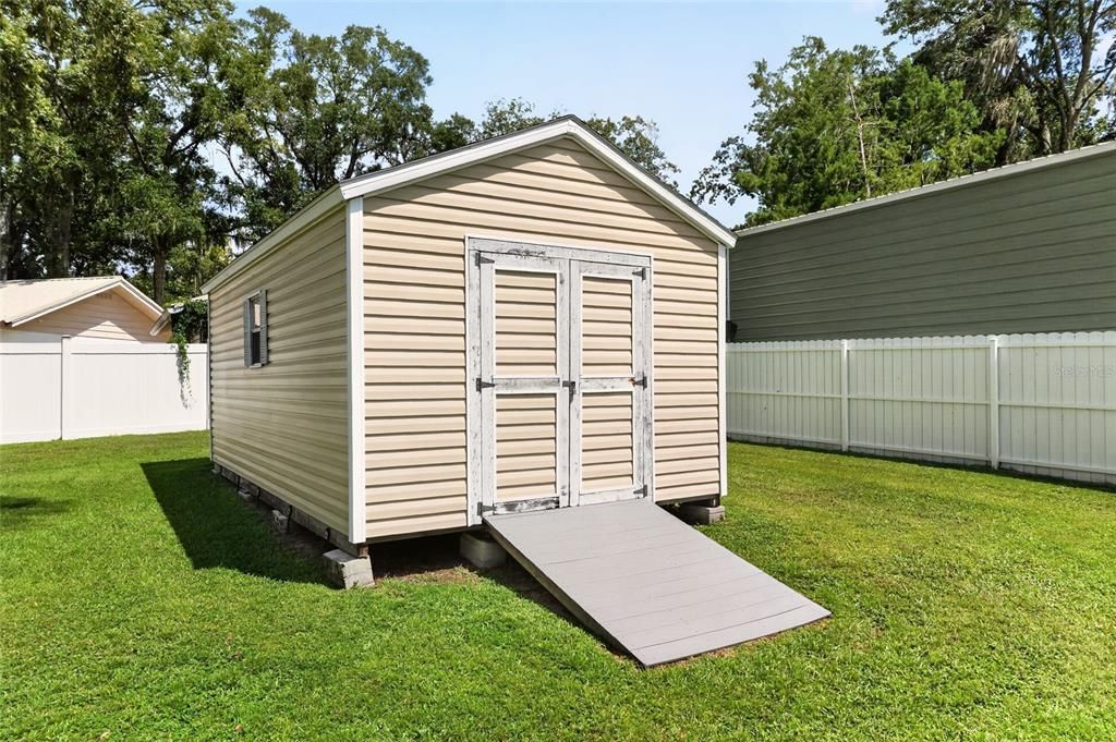 For Sale: $345,000 (4 beds, 3 baths, 2111 Square Feet)
