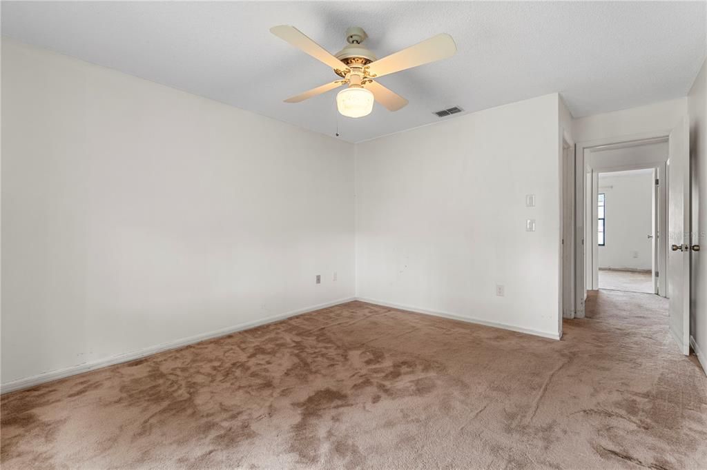 For Sale: $150,000 (2 beds, 2 baths, 1116 Square Feet)