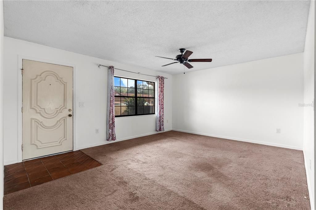 For Sale: $150,000 (2 beds, 2 baths, 1116 Square Feet)