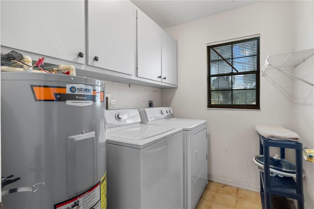 For Sale: $150,000 (2 beds, 2 baths, 1116 Square Feet)