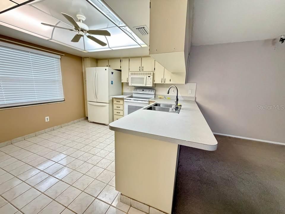 For Rent: $1,600 (2 beds, 2 baths, 1148 Square Feet)