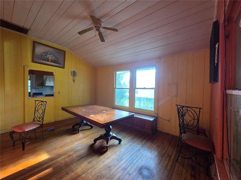 En Venta: $185,000 (3 camas, 2 baños, 1322 Pies cuadrados)