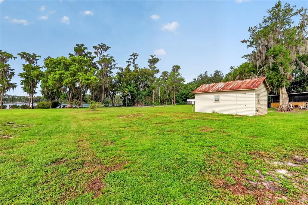 For Sale: $355,000 (2 beds, 2 baths, 1038 Square Feet)