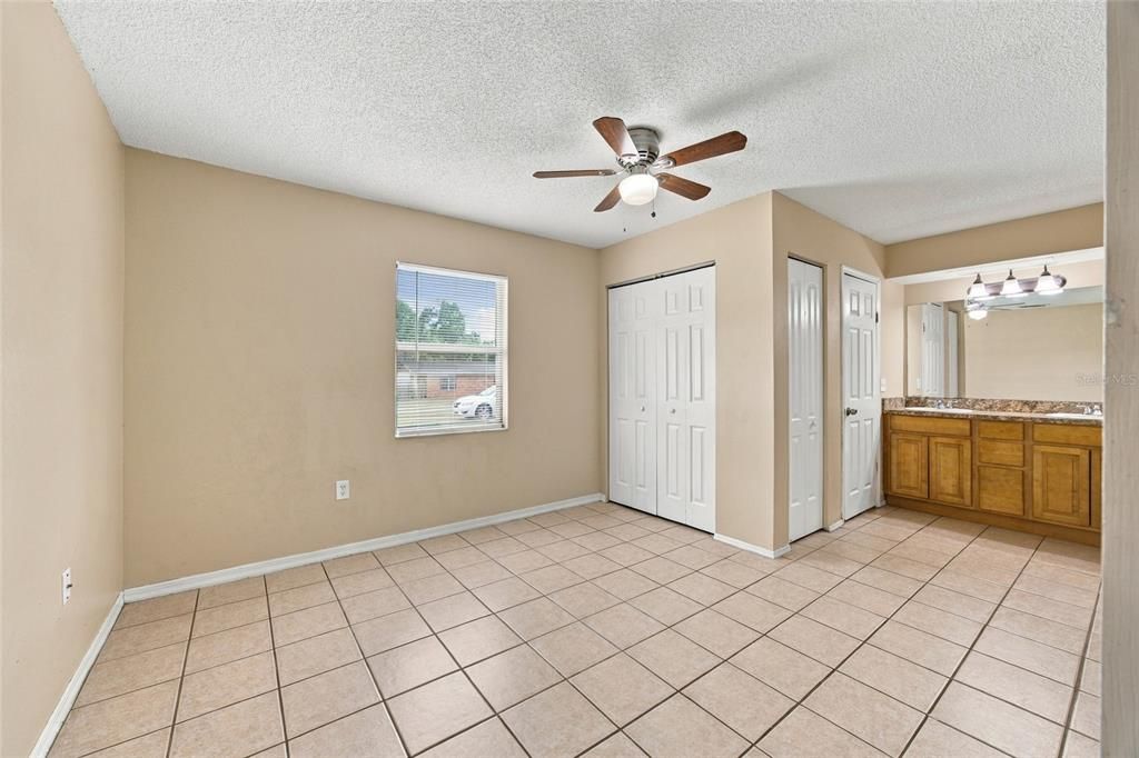 For Sale: $274,900 (3 beds, 2 baths, 1230 Square Feet)