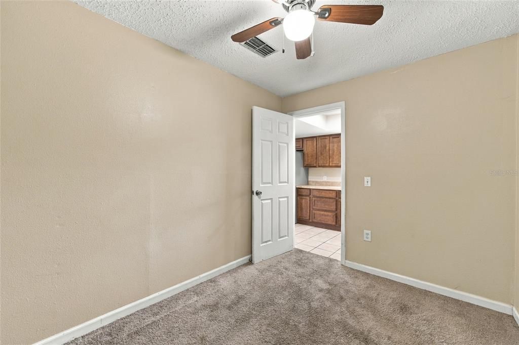 For Sale: $274,900 (3 beds, 2 baths, 1230 Square Feet)