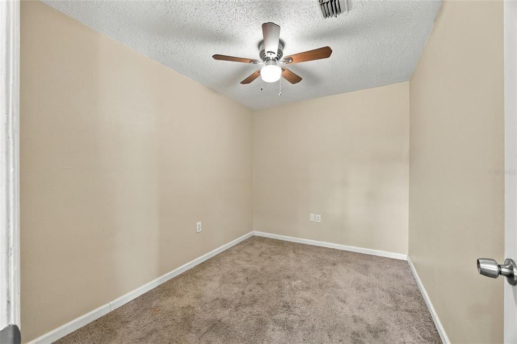 For Sale: $274,900 (3 beds, 2 baths, 1230 Square Feet)