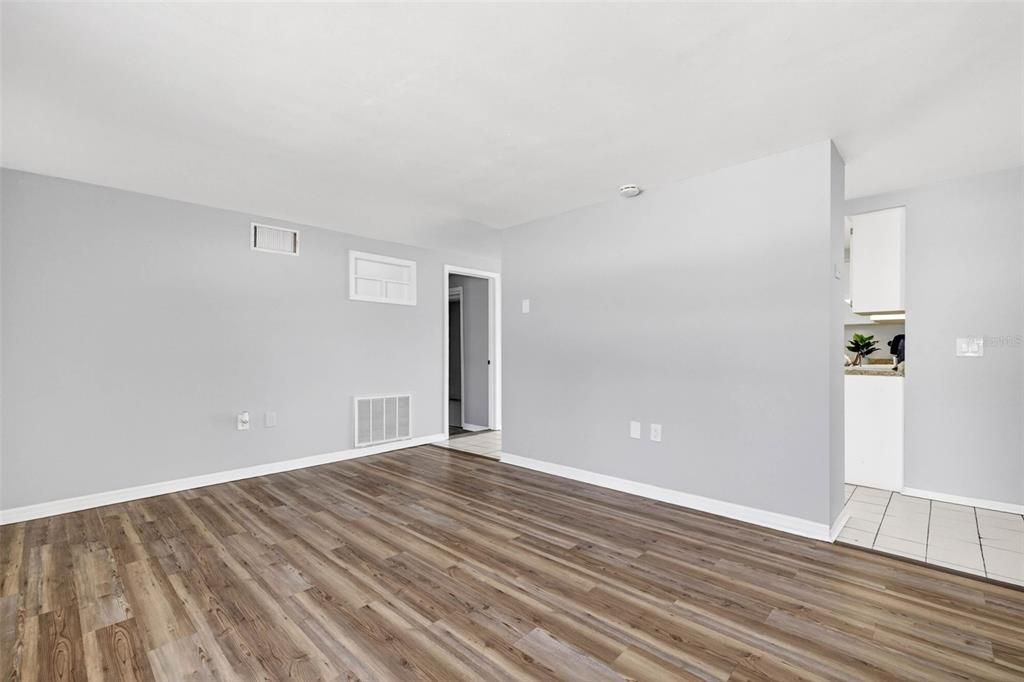 В аренду: $1,395 (3 спален, 1 ванн, 1000 Квадратных фут)