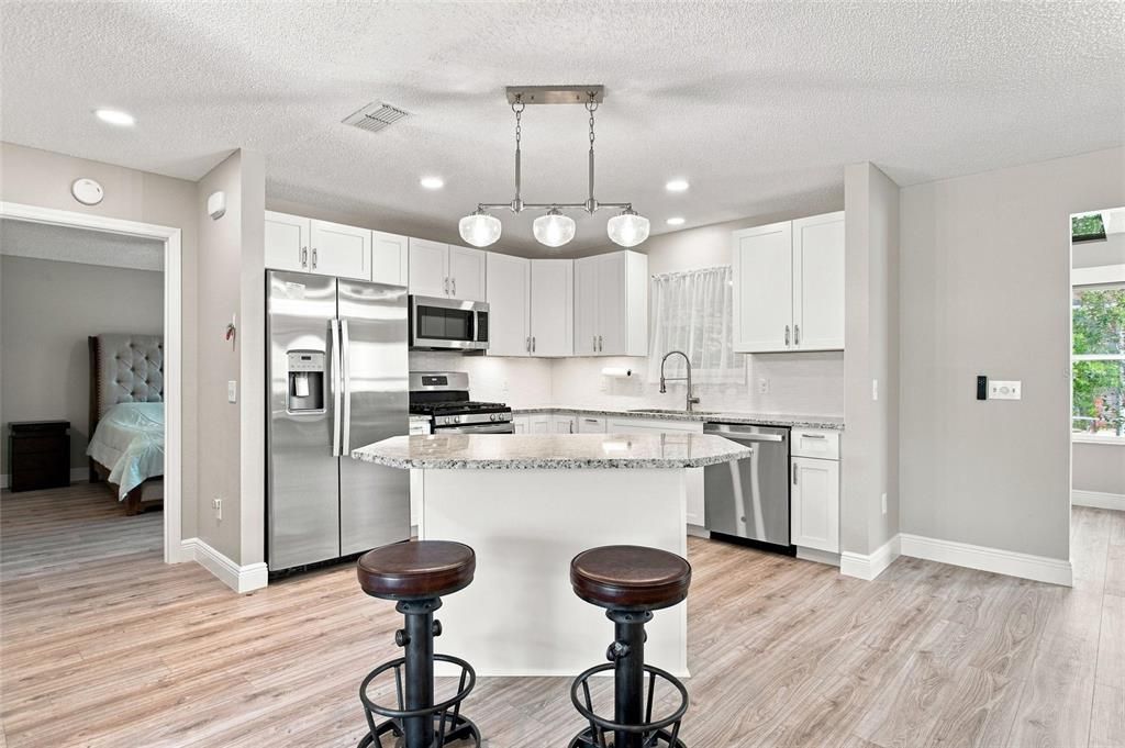 For Sale: $330,000 (2 beds, 2 baths, 1415 Square Feet)