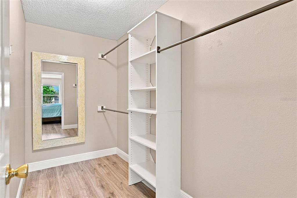 For Sale: $330,000 (2 beds, 2 baths, 1415 Square Feet)