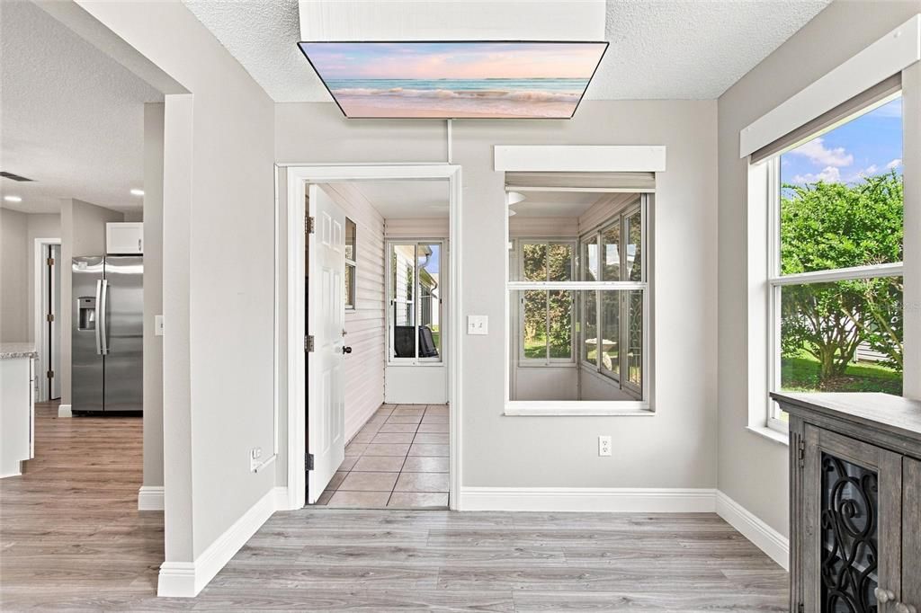 For Sale: $330,000 (2 beds, 2 baths, 1415 Square Feet)