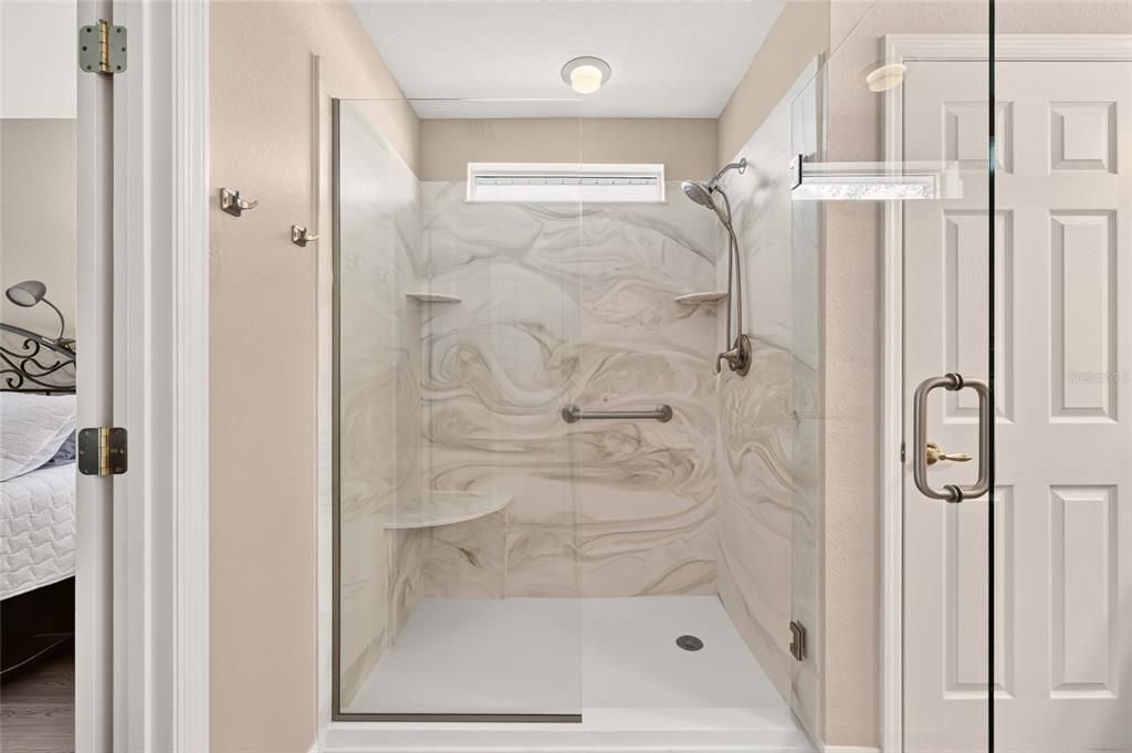 На продажу: $325,000 (2 спален, 2 ванн, 1575 Квадратных фут)