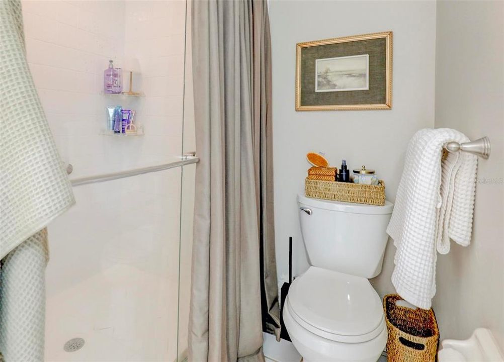 For Sale: $499,000 (3 beds, 2 baths, 1684 Square Feet)