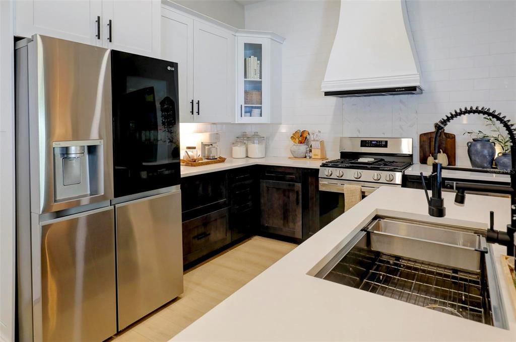 For Sale: $499,000 (3 beds, 2 baths, 1684 Square Feet)